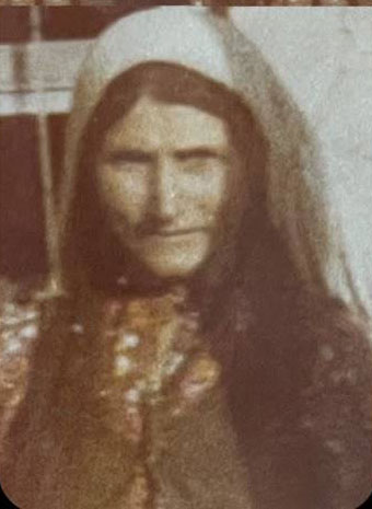 فرنگیس اکبری